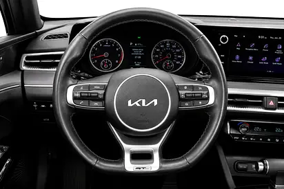 صورة 15 لـ 2025 KIA K5