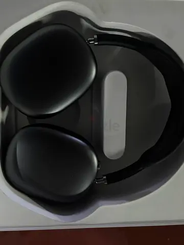 Apple AirPods Max Space Gray