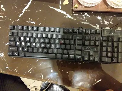 Gaming Full sized Keyboard and wireless mouse