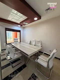 VACANT | FITTED | LOW FLOOR