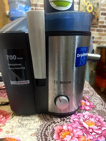 Bosch 700W Juicer / Juice Extractor - Stainless Steel