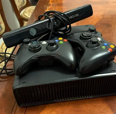 Xbox 360 console bundle with 13 games, 3 controllers and Kinect - working condition