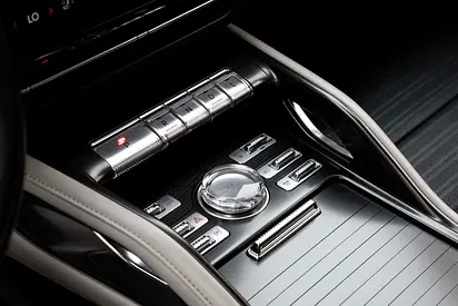 2025 Lincoln NAUTILUS 照片 10