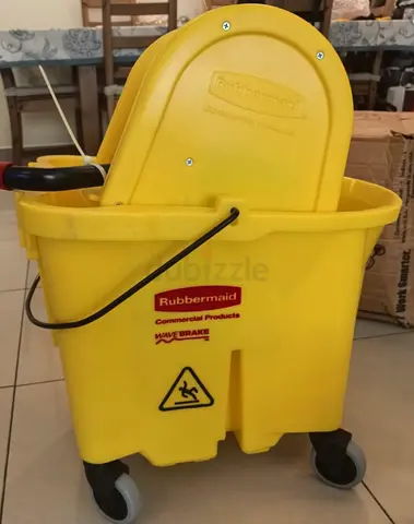 Rubbermaid Yellow Commercial Mop Bucket with Wringer on Wheels