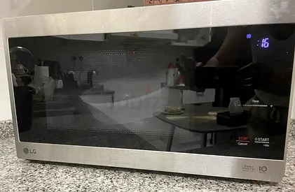 LG Microwave Oven