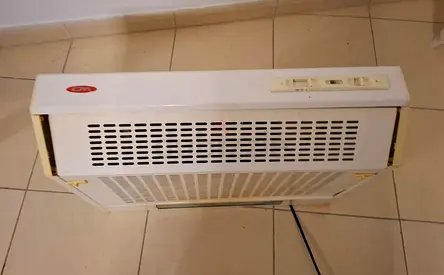 White under Cabinet Extractor Hood