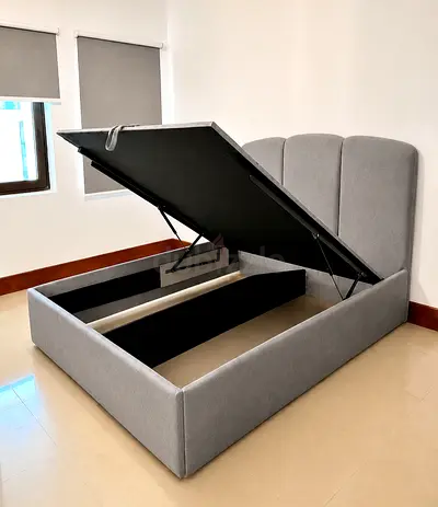 Selling Brand new Queen size bed hydraulic storage bed double bed Queen bed family bed