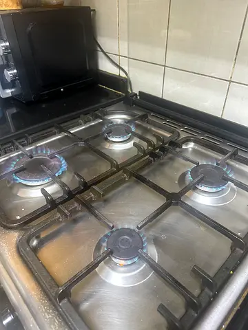 Used 4-Burner Gas Stove / Cooker in Working Condition