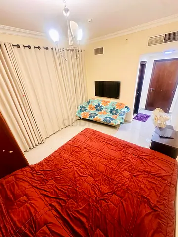 Master bedroom available for couples or a small family or a room available for female tenants.