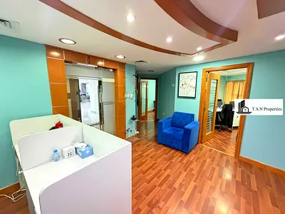 Chiller-free I INDEPENDENT OFFICE with PARTITIONS|| INSIDE PENTRY AND BATH
