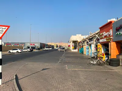 FOR RENT – Spacious Commercial Store/Warehouse