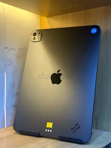 Apple iPad Pro 11-inch (Space Gray) M5 - 256GB - Excellent Condition