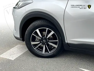 UNLIMITED MILEAGE WARRANTY / ALLOY WHEELS + CRUISE CONTROL + CAMERA + CARPLAY / FINANCE AVAILABLE-3