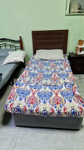 Executive Male Bachelor Bed Space near Ghubaiba Metro in a studio flat -DEWA Separate - 4 persons