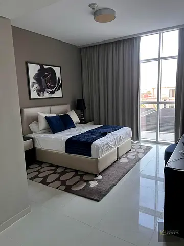 VACANT | ELEGANT | ENQUIRE NOW