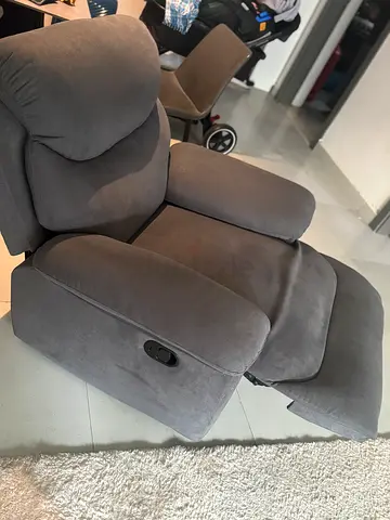 Brand new recliner for sale - Excellent Condition