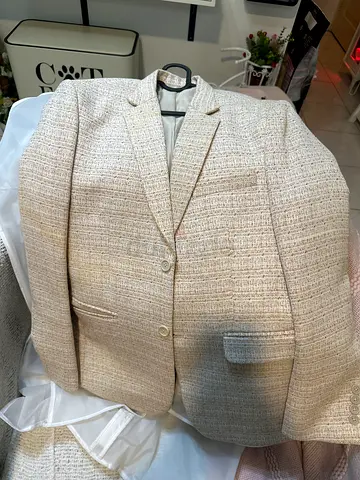 Hand made Beige Tweed mens Blazer - Size Medium and large (Good Condition)