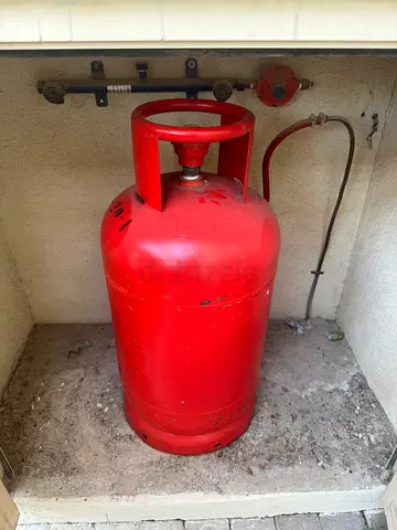 Gas Cylinder with Regulator - Full