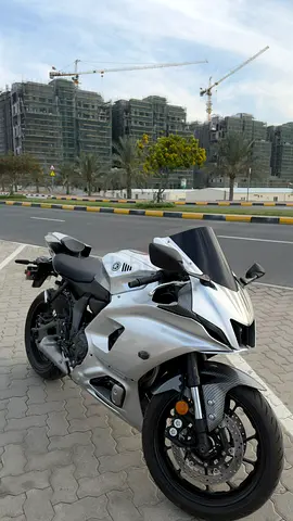 Yamaha R7 2025