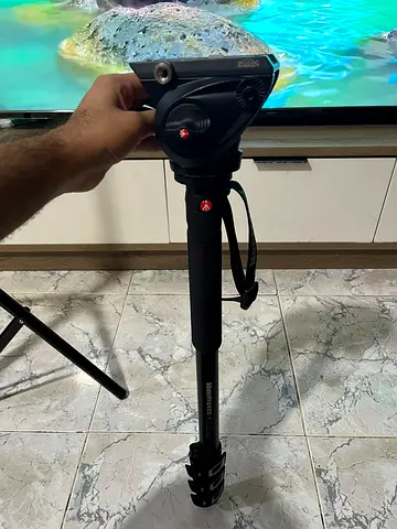 Manfrotto Monopod with Fold-Out Support Feet - Good Condition