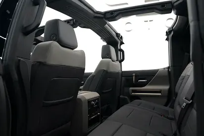2024 GMC HUMMER — фото 11