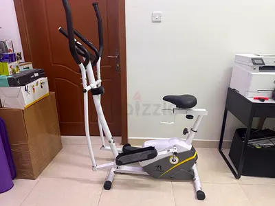 Used compact elliptical cross trainer with adjustable seat - good condition
