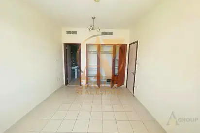 Move Now 1 bedroom With Balocny For Rent in England Cluster Near Bus Stop