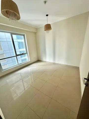 2-Bedroom Apartment for Annual Rent – Al Khan 🏡 2 Bedrooms + Living Room 🌅 Balcony with Al Mamzar Sea View 🏢 VIP Tower 🚗 Parking | 🏋️ Gym