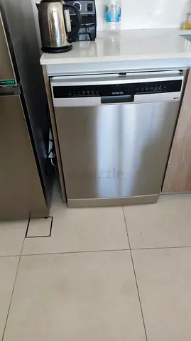 Siemens iQ300 Dishwasher like new