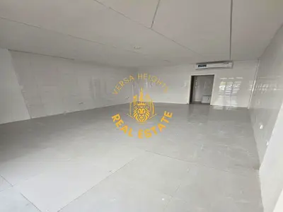 Vacant | High Visibility
