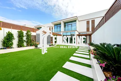 Landscaped Garden | Single Row | Ready to Move in