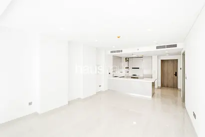 Panoramic Views | Prime Address | Vacant