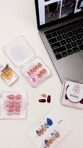 Reusable Press-On Nails Set — Assorted Styles, Like New