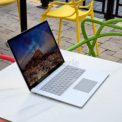 Microsoft Surface Laptop 4 - i7 - 15 Touchscreen - 16GB RAM - 512GB SSD - 11th Gen.