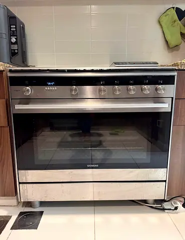 Siemens 5 Burner Gas Cooker iQ700 90 x 60 cm, Duel Fuel, HQ738357M Silver