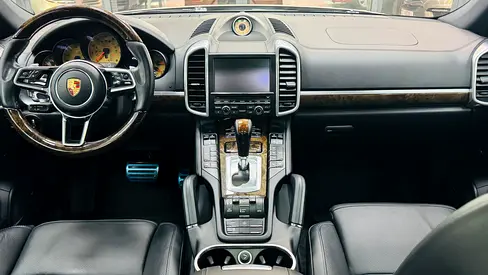 صورة 10 لـ 2015 Porsche CAYENNE
