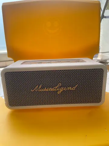 Portable
Bluetooth Speaker - White/Green/Titanium gold/Black