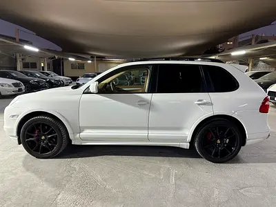 2008 Porsche CAYENNE — миниатюра 3