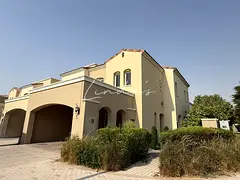 Corner villa/ Landsaped / Extended