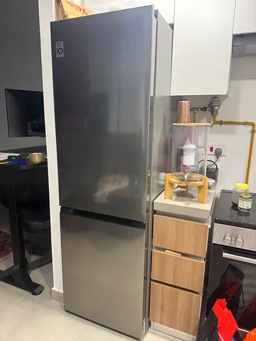 Almost new LG Fridge