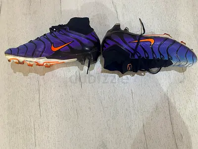 Football shoes