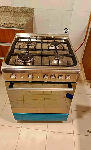 Free delivery Ariston brand full gas cooker 60 cm