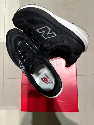 New Balance 1080 v11 Black Running Shoes - Size 6 UK, 39 EUR (Price can be bargained)