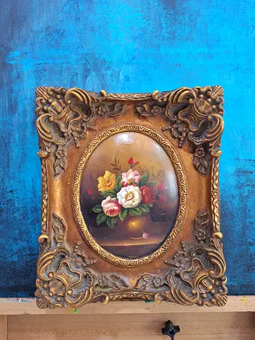Vintage Ornate Floral Oil Painting with Gilded Frame - 11 Pieces
