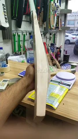 English Willow Cricket Bat Grade 1