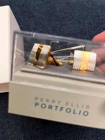 Gold 710 cuff links