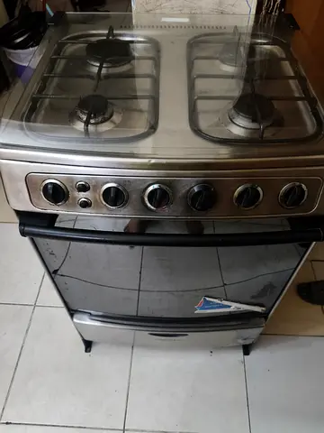 Used 4-burner freestanding gas cooker with oven - stainless steel