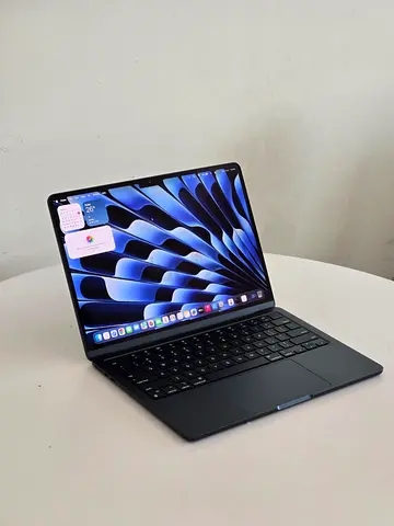 Apple Macbook Air - M2 - 16GB RAM - 256GB SSD - Midnight Blue