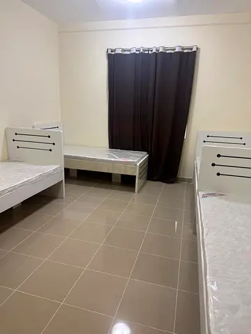 Bed space available in Al khail gate phase 2