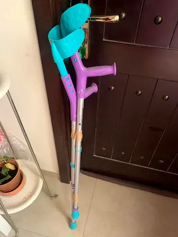 Free children Crutches